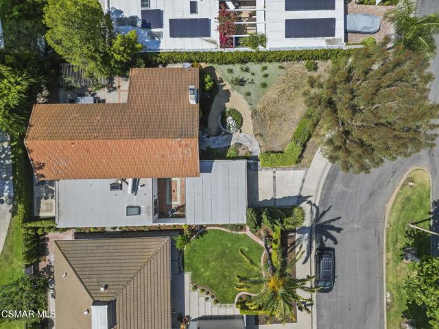 4411 Regents Court, Westlake Village CA: https://media.crmls.org/mediaz/e247490a-29f9-433e-b6e5-68081e27e699.jpg