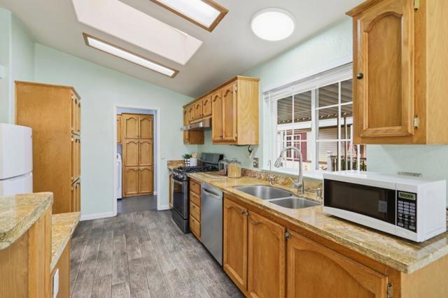 1520 E CAPITOL EXPWY, San Jose CA: https://media.crmls.org/mediaz/e247c113-5dee-4965-ab56-e92ae2e3d068.jpg