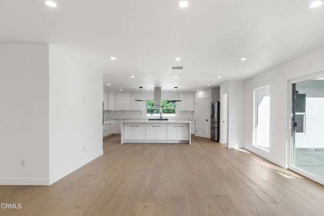 Detail Gallery Image 6 of 27 For 3880 Shadow Grove Rd, Pasadena,  CA 91107 - 3 Beds | 3/1 Baths