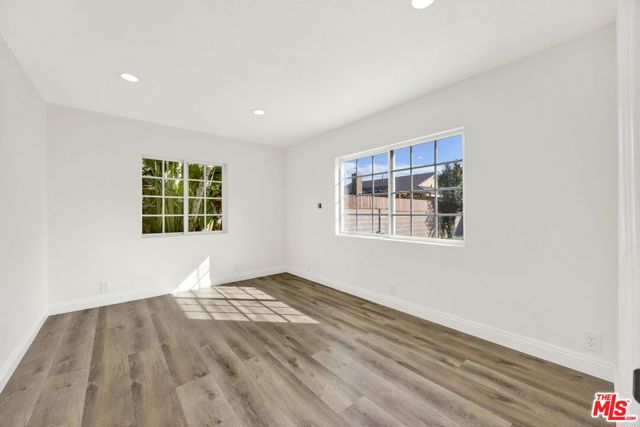 21819 Arminta Street, Canoga Park CA: https://media.crmls.org/mediaz/e2485144-dda6-4e1b-9400-a6d56cf48120.jpg