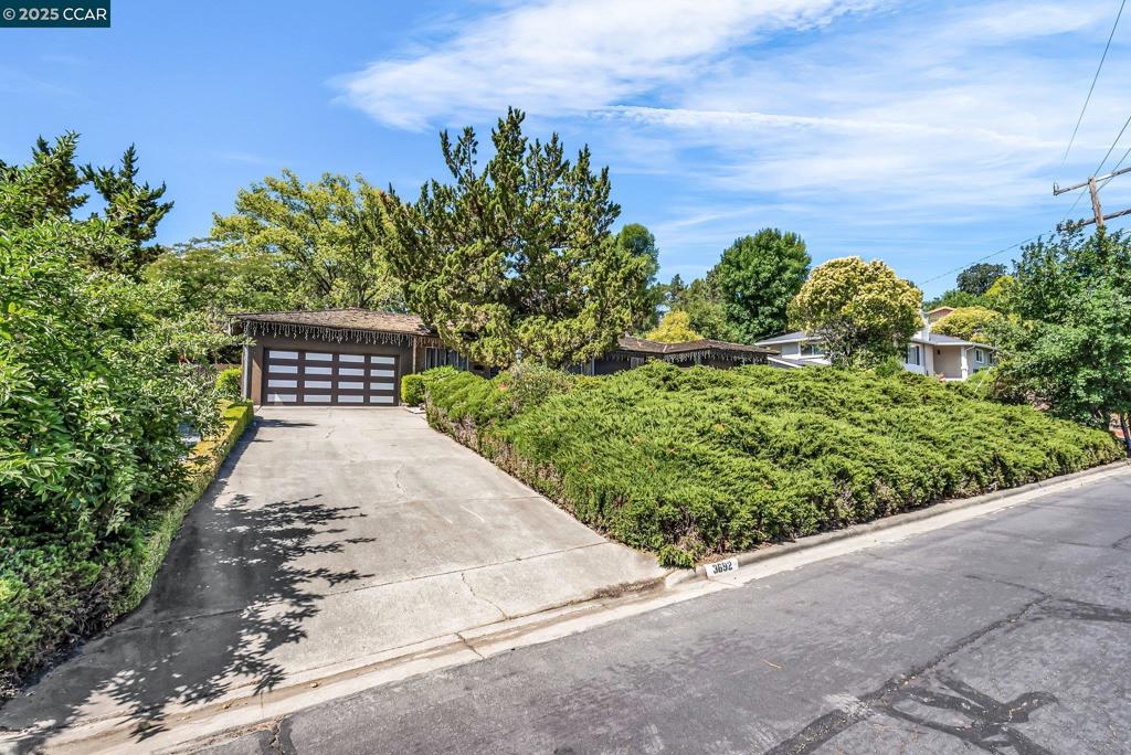 3692 Rosebrook Ct
