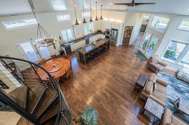 9247 Holly Hill Drive, Salinas CA: https://media.crmls.org/mediaz/e248c6da-fc37-4a24-bc63-f7236005d34c.jpg