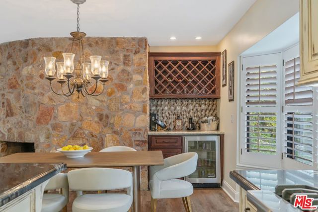 24901 Jim Bridger Road, Hidden Hills CA: https://media.crmls.org/mediaz/e2492014-8d05-46b0-80ba-bc26699766fc.jpg