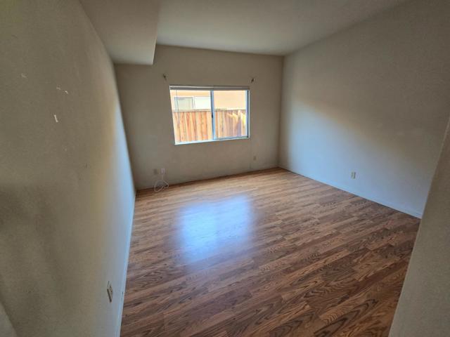 1204 Pickford Way, Salinas CA: https://media.crmls.org/mediaz/e24ac5cc-55d1-4920-8378-4604adb1677b.jpg