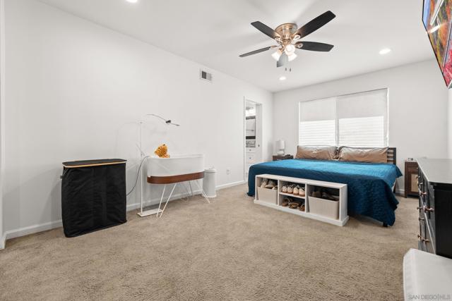 13011 Laurel St, Lakeside CA: https://media.crmls.org/mediaz/e24adfc6-eafd-4e6e-9627-5b70d4fccf73.jpg