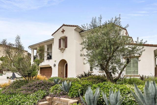 1017 Scarlet Way, Encinitas CA: https://media.crmls.org/mediaz/e24aecf0-1fab-4acd-8a8b-81faf170e4c6.jpg