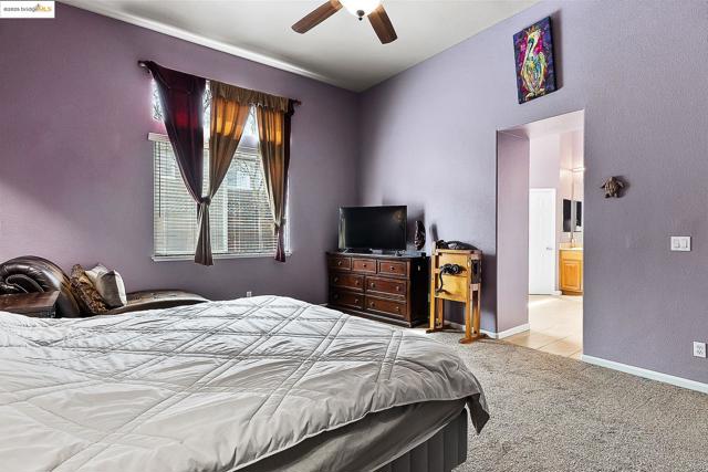 3551 Keystone Loop, Discovery Bay CA: https://media.crmls.org/mediaz/e24b5417-031c-4e2c-b7f6-c092b35c0244.jpg