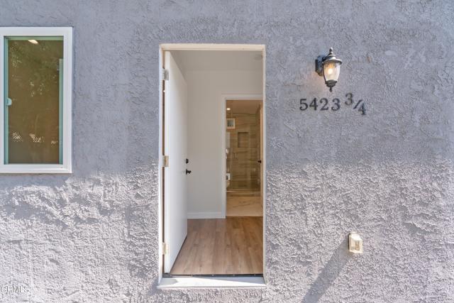 Detail Gallery Image 2 of 10 For 5423 3/4 Ash St, Los Angeles,  CA 90042 - 1 Beds | 1 Baths