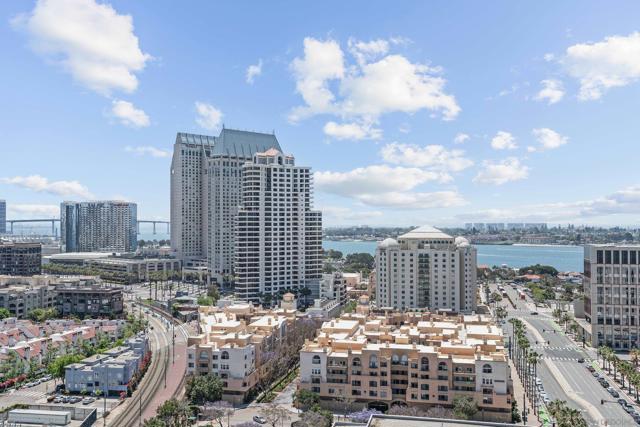 888 W E Street, San Diego CA: https://media.crmls.org/mediaz/e24b7787-6ac5-4712-82f8-9bb1a6365f56.jpg