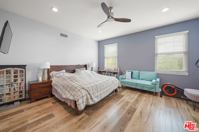 26505 Thackery Lane, Stevenson Ranch CA: https://media.crmls.org/mediaz/e24b8400-206a-4335-9e5c-787674c1d4f5.jpg