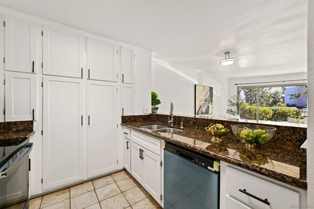 5708 Baltimore Dr, La Mesa CA: https://media.crmls.org/mediaz/e24c01dc-e611-4f12-9760-356f75bc21c9.jpg