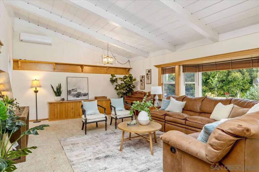 877 Montview Drive - photo 9
