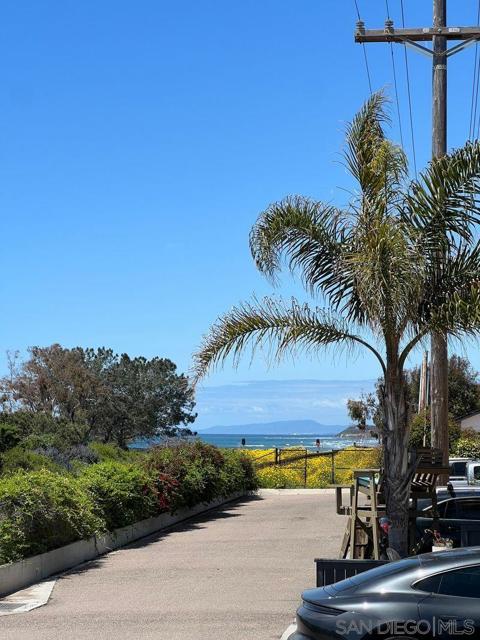 517 N Cedros, Solana Beach CA: https://media.crmls.org/mediaz/e24c30f2-38dd-43a6-9a3a-7b540a38b937.jpg
