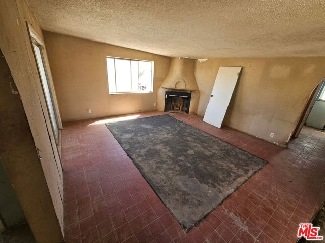 9646 Blackhawk Trail, Lucerne Valley CA: https://media.crmls.org/mediaz/e24c5474-c1c1-4d8b-851a-6f42fc811675.jpg