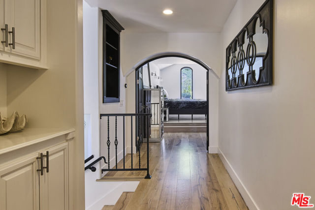 2266 Cold Canyon Road, Calabasas CA: https://media.crmls.org/mediaz/e24c7277-c8f0-4d41-a0f9-9634d7e642df.jpg