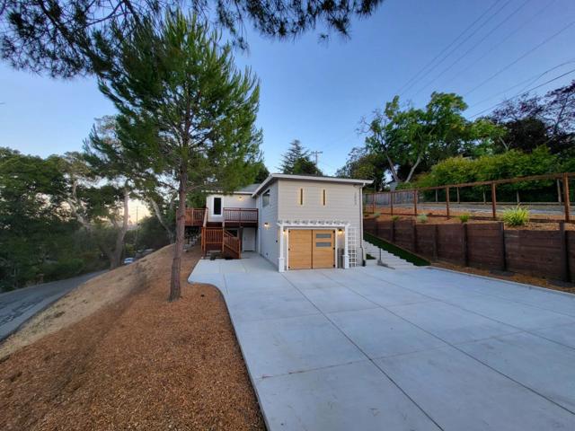 3803 Hamilton Way, Redwood City CA: https://media.crmls.org/mediaz/e24cb252-a100-4c3c-ad64-df20304c005d.jpg
