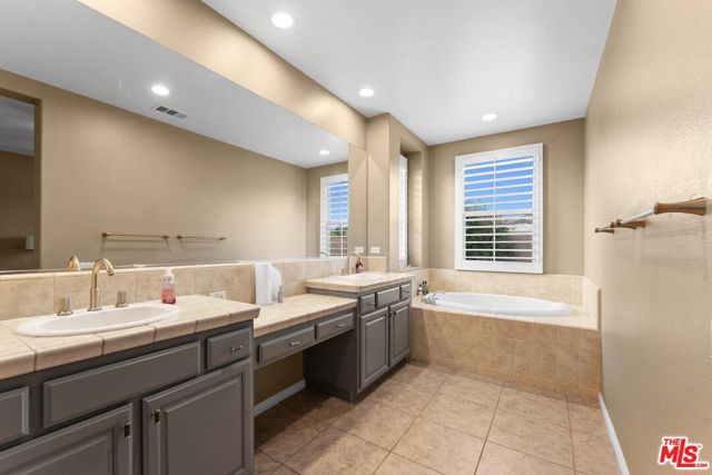 Image 31 of 49 For 43083 Corte Del Oro