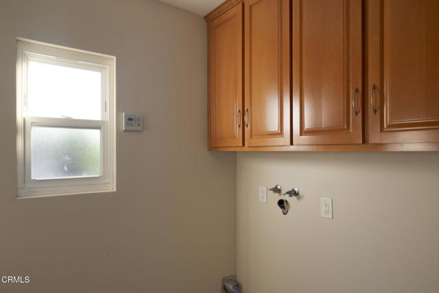 Detail Gallery Image 15 of 36 For 1896 E Mountain St, Pasadena,  CA 91104 - 4 Beds | 2/1 Baths