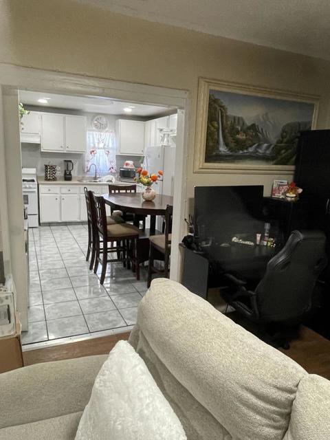 7848 Elm Street, San Bernardino CA: https://media.crmls.org/mediaz/e24ee99f-82f4-4e7c-a141-d47a0cc9c8ef.jpg