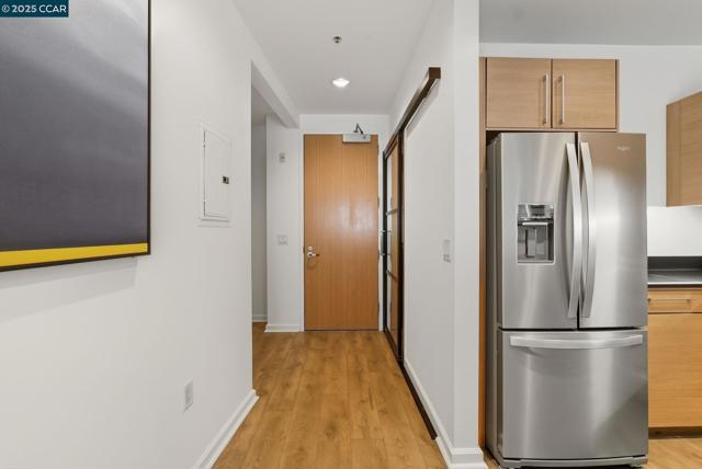 200 2nd St, Oakland CA: https://media.crmls.org/mediaz/e24f2991-b7bd-4573-98ee-1462e65e8dab.jpg