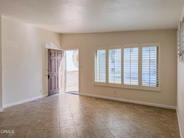 Detail Gallery Image 7 of 35 For 1065 Belfast Ln, Ventura,  CA 93001 - 3 Beds | 1 Baths