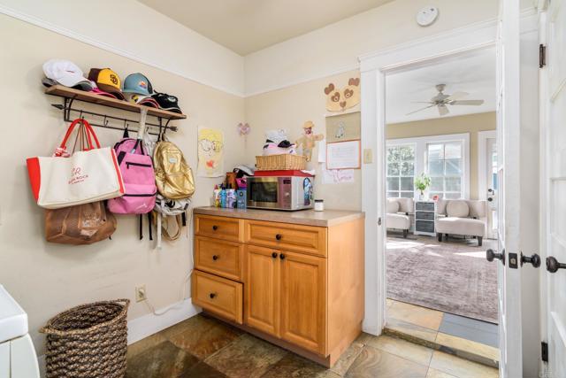 Detail Gallery Image 26 of 44 For 3915 Falcon St, San Diego,  CA 92103 - 3 Beds | 3 Baths