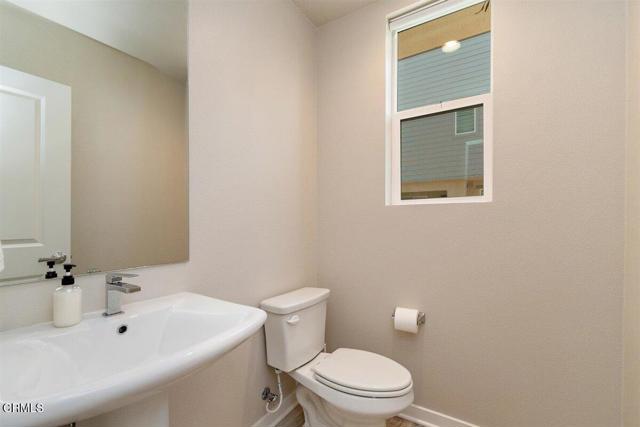 Detail Gallery Image 12 of 27 For 723 Heritage Ln, Upland,  CA 91784 - 2 Beds | 3/1 Baths