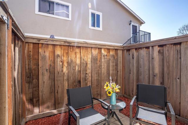 325 San Miguel Ct, Milpitas CA: https://media.crmls.org/mediaz/e2512254-453a-4585-9b52-bb03e3500fda.jpg