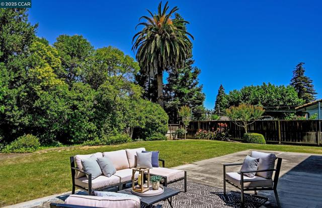 3701 Sattler Dr, Concord CA: https://media.crmls.org/mediaz/e253856b-b481-4d22-b2a7-9e18b8457984.jpg