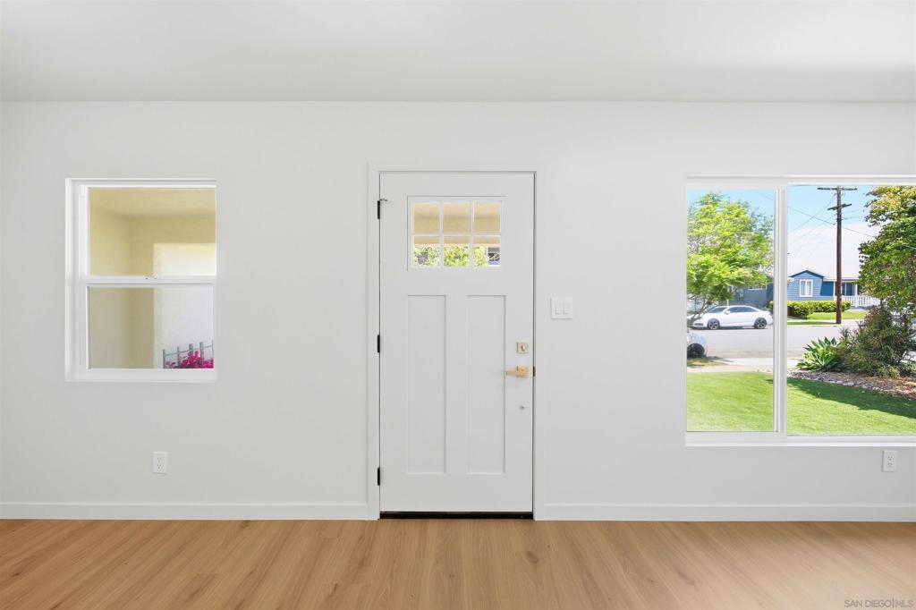6476 Winona Ave - photo 14