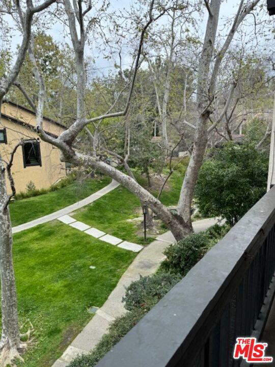 1208 Raintree Circle photo 2