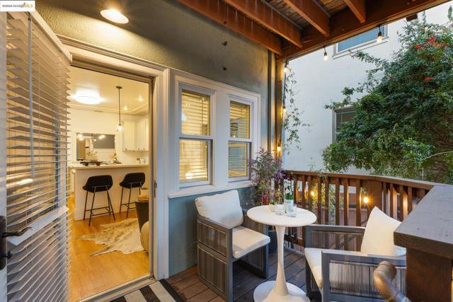 479 41st St, Oakland CA: https://media.crmls.org/mediaz/e2549076-dab7-4b0c-83df-52a000b84a88.jpg