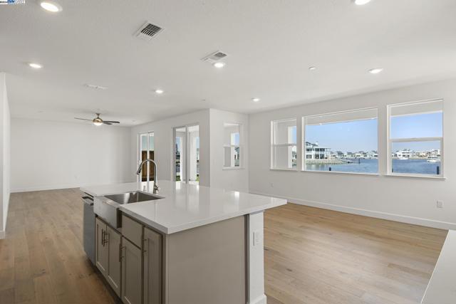 Image 5 of 17 For 11 Grey Whale Place