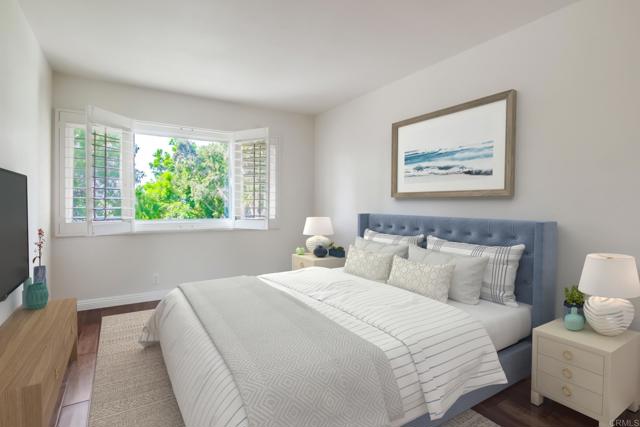 8037 Caminito Mallorca, La Jolla CA: https://media.crmls.org/mediaz/e25519cd-c7c9-42ac-96b9-66d1953bf745.jpg