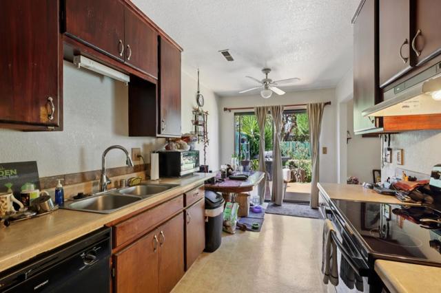 880 Apricot Lane, Hollister CA: https://media.crmls.org/mediaz/e2559155-24fc-4ba7-94b2-55b1091f7f80.jpg