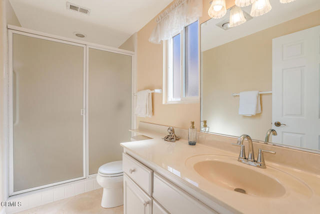 3233 Playa Court, Oxnard CA: https://media.crmls.org/mediaz/e2573da6-6c6c-4ab3-a2ff-3483ccfb0f29.jpg