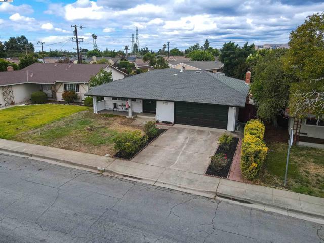 4619 Victoria Ave, Fremont CA: https://media.crmls.org/mediaz/e2576c59-d376-4b07-a9e5-f2617ecd2c41.jpg