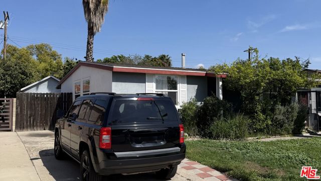8118 Ranchito Avenue photo 2