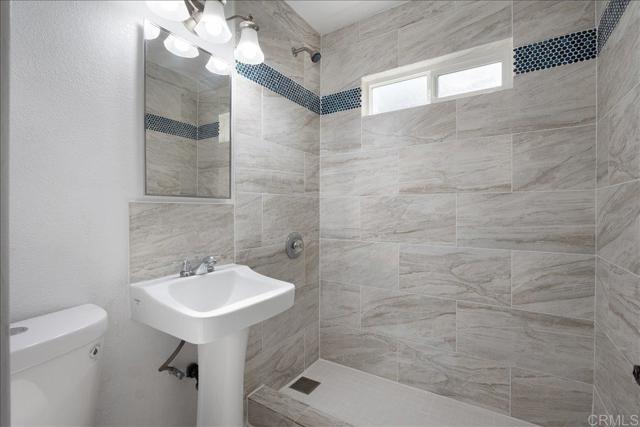 3260 64 Steel Street, San Diego CA: https://media.crmls.org/mediaz/e258219a-e6d1-49c9-ba60-666324b55764.jpg