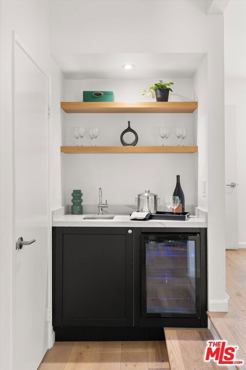 28 Village, Santa Monica CA: https://media.crmls.org/mediaz/e2589a70-8dd0-49d6-a509-99ddabef62ca.jpg