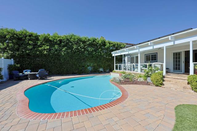Image 33 of 55 For 733 Alameda  
