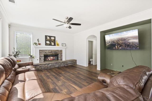 Detail Gallery Image 7 of 30 For 814 Sierra Verde, Vista,  CA 92084 - 4 Beds | 2/1 Baths