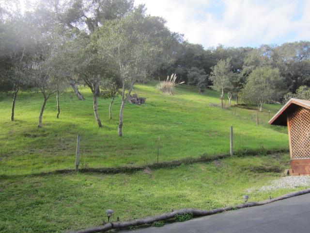1458 Oakleaf Drive, Royal Oaks CA: https://media.crmls.org/mediaz/e259699e-013e-41ac-953f-ffa439cefd5c.jpg