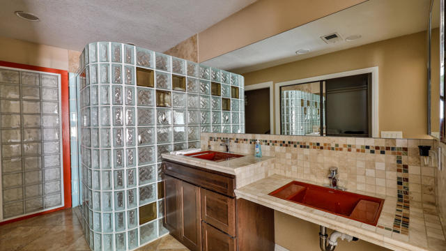 76895 Morocco Road, Palm Desert CA: https://media.crmls.org/mediaz/e25a0b1c-634e-4ded-a717-22279c625820.jpg