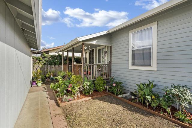 119 Ford Street, Watsonville CA: https://media.crmls.org/mediaz/e25a36a8-4a37-41fb-9b3a-82afbc2086b4.jpg