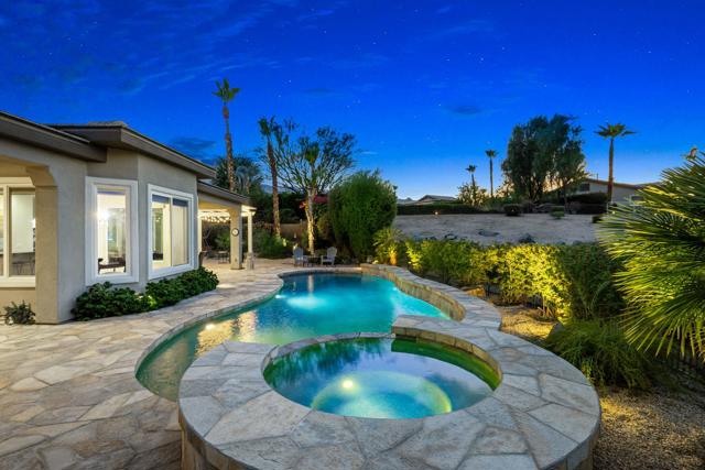 81196 Victoria Lane, La Quinta CA: https://media.crmls.org/mediaz/e25b64c9-de37-4e9e-95ef-c18be1f80afc.jpg