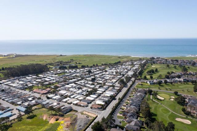 7 Seashell Circle, Half Moon Bay CA: https://media.crmls.org/mediaz/e25bd92a-26f9-423e-972f-20779f60278d.jpg
