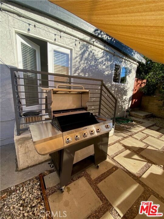 3422 Holyoke Drive, Los Angeles CA: https://media.crmls.org/mediaz/e25da110-0066-480c-89b0-2d7a151a48bc.jpg