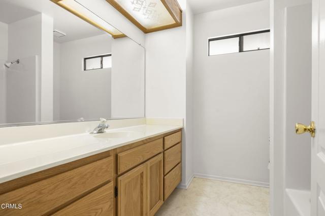 Detail Gallery Image 20 of 30 For 175 Courtyard Dr, Port Hueneme,  CA 93041 - 3 Beds | 2/1 Baths