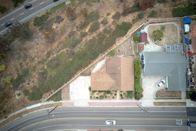 945 Nacion Avenue, Chula Vista CA: https://media.crmls.org/mediaz/e25df5fe-d072-401e-8608-9601b1b42ffc.jpg